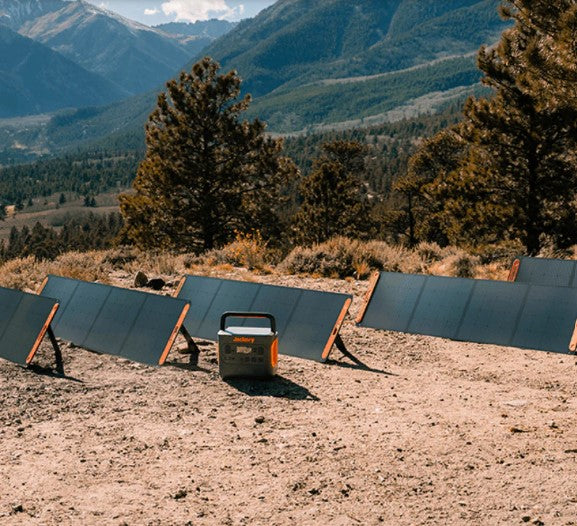 Jackery 200W solar panel to recharge power station