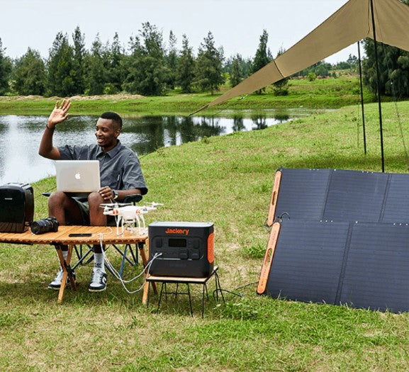 Jackery 200W solar panel to recharge power station